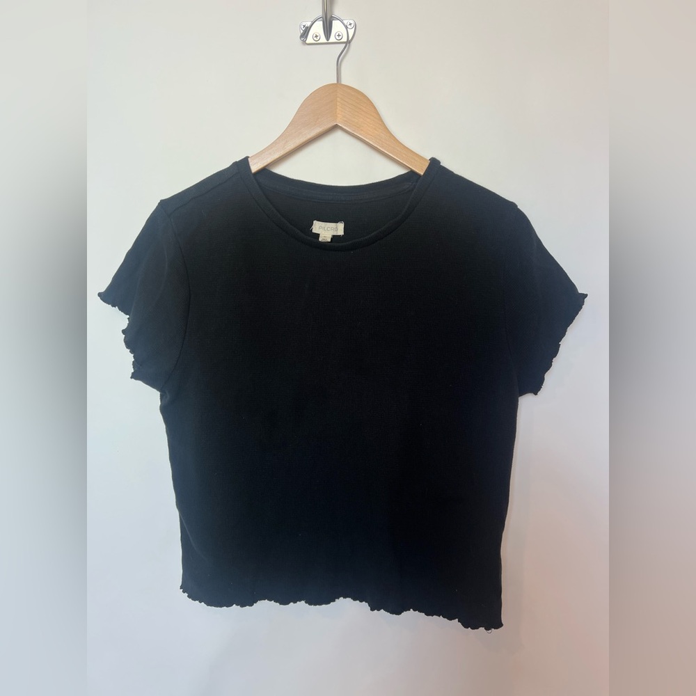 Pilcro Black Short‎ Sleeve waffle tee lettuce ruffle hem XL